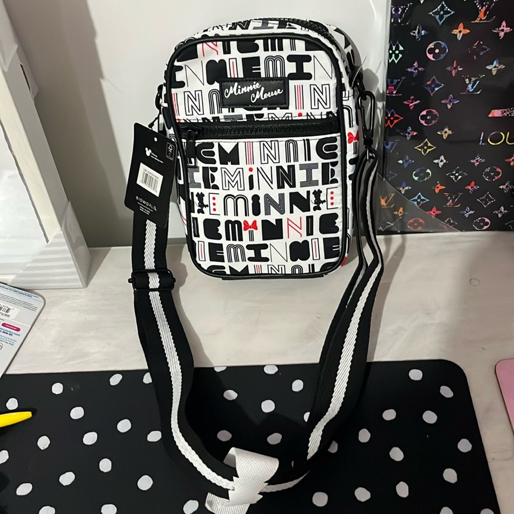 Disney Minnie Mouse Crossbody Bag NWT - Picture 1 of 3